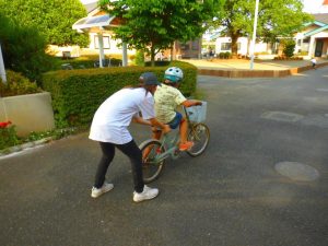 自転車練習中 自転車練習中